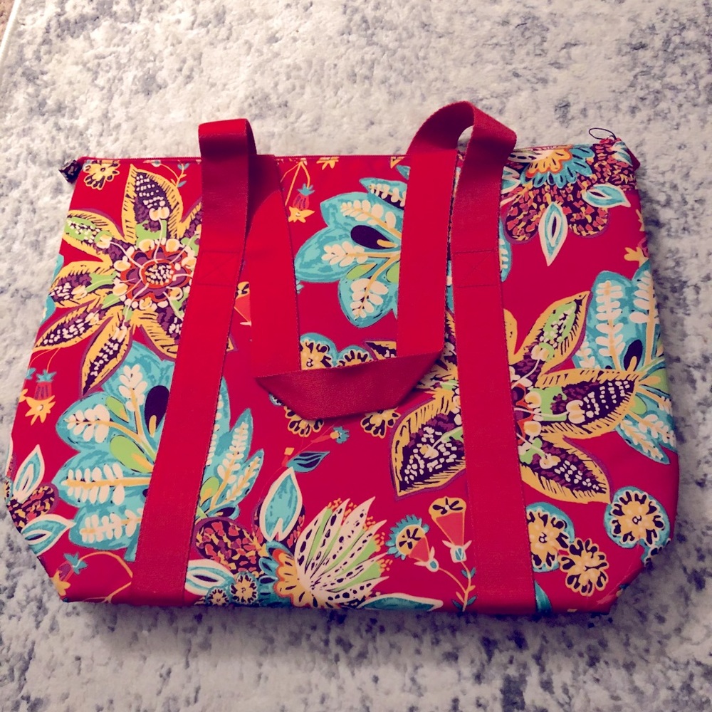 NEW!  Vera Bradley insulated beach/picnic tote